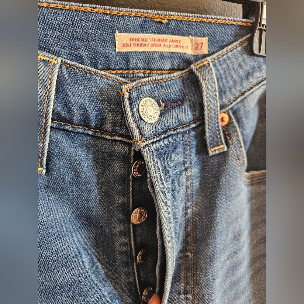 Levi’s Ribcage Straight Jeans – Women’s Size 27 – High Rise - Picture 4 of 6